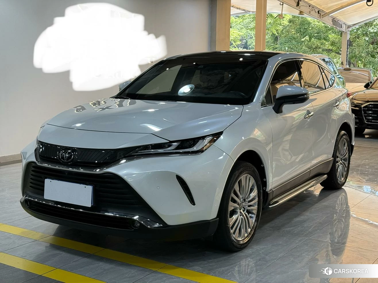 Toyota Ling Fang HARRIER 2021 Белый из Китая
