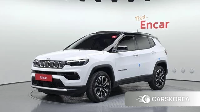 Jeep Compass 2nd Generation 2022 Белый из Кореи
