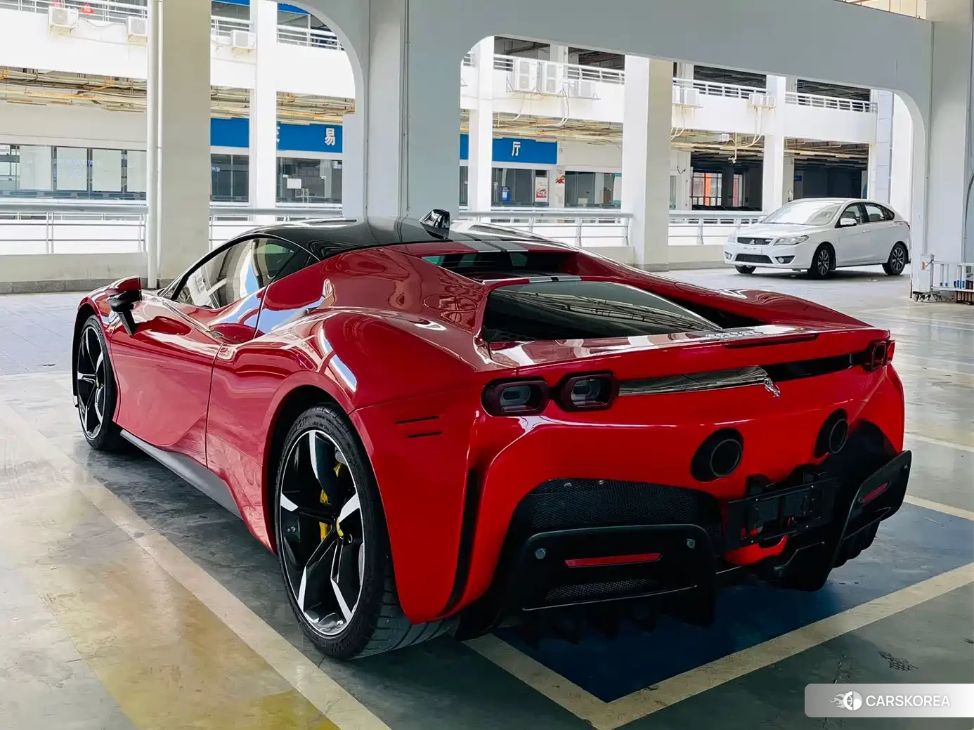 Ferrari SF90 2022 Red/purple из Китая