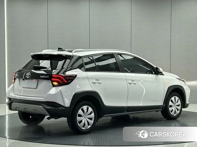 Toyota YARIS L Zhixuan 2022 Белый из Китая