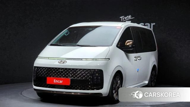 Hyundai Staria 2023 Белый из Кореи