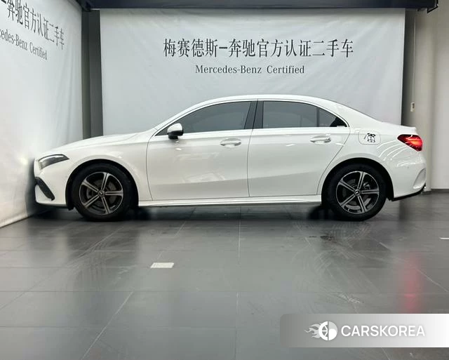 Mercedes-Benz Class A 2023 Белый из Китая