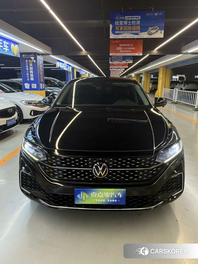 Volkswagen Passat 2023 Черный из Китая