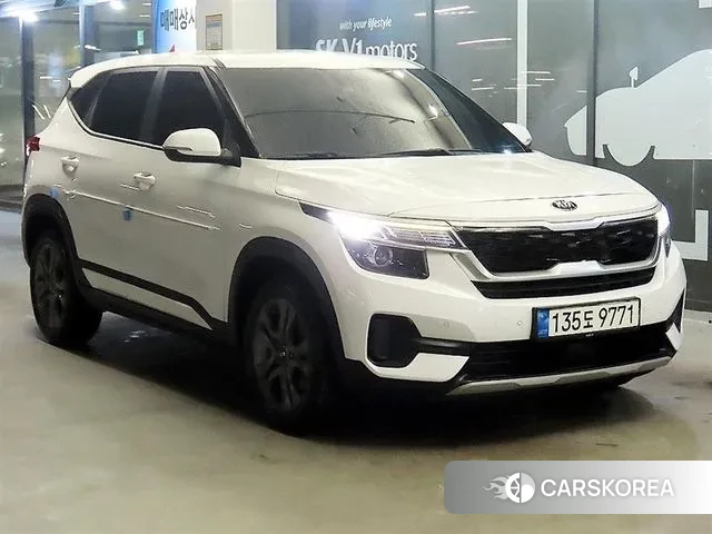 Kia Seltos 2021 Белый из Кореи