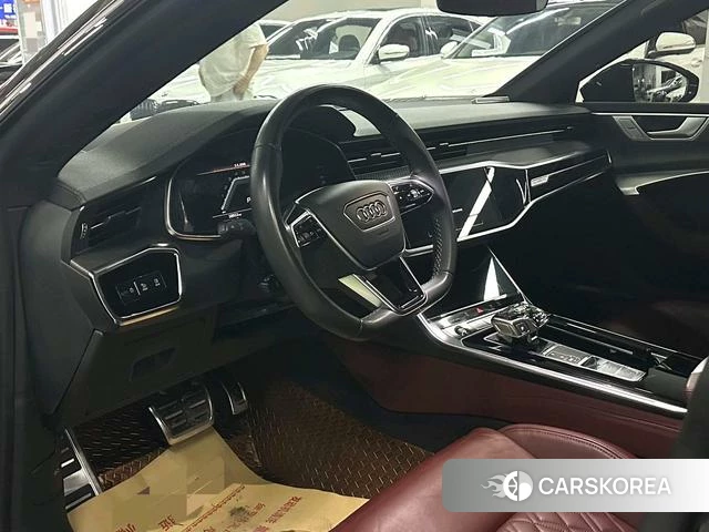 Audi A7L 2022 Черный из Китая