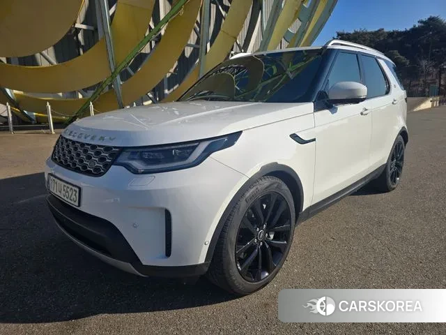 Land Rover Discovery 5 2021 Белый из Кореи