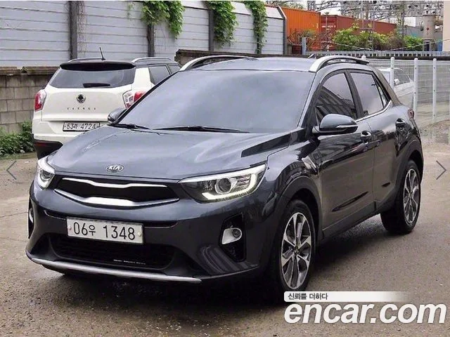 Kia Stonic 2019 Белый из Кореи