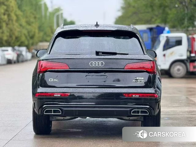 Audi Q5L 2023 Черный из Китая