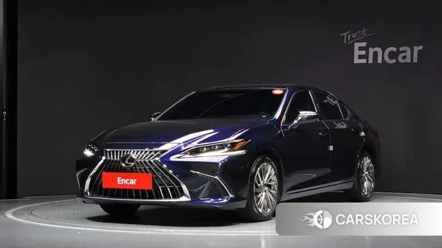 Lexus ES300h 7th generation 2024 Синий из Кореи