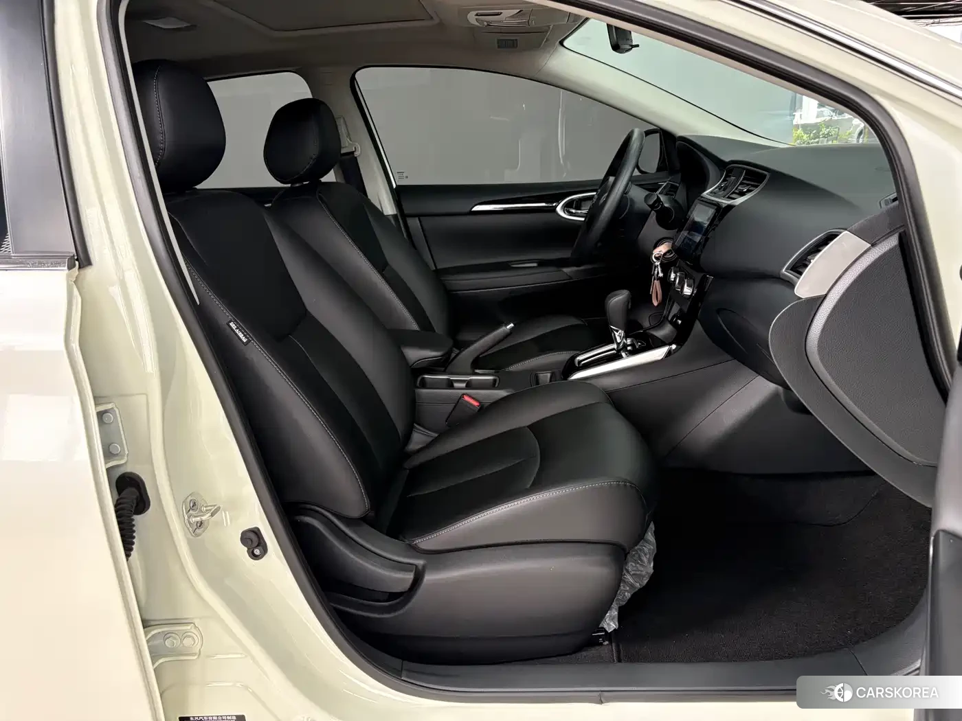 Nissan Sylphy 2022 Белый из Китая