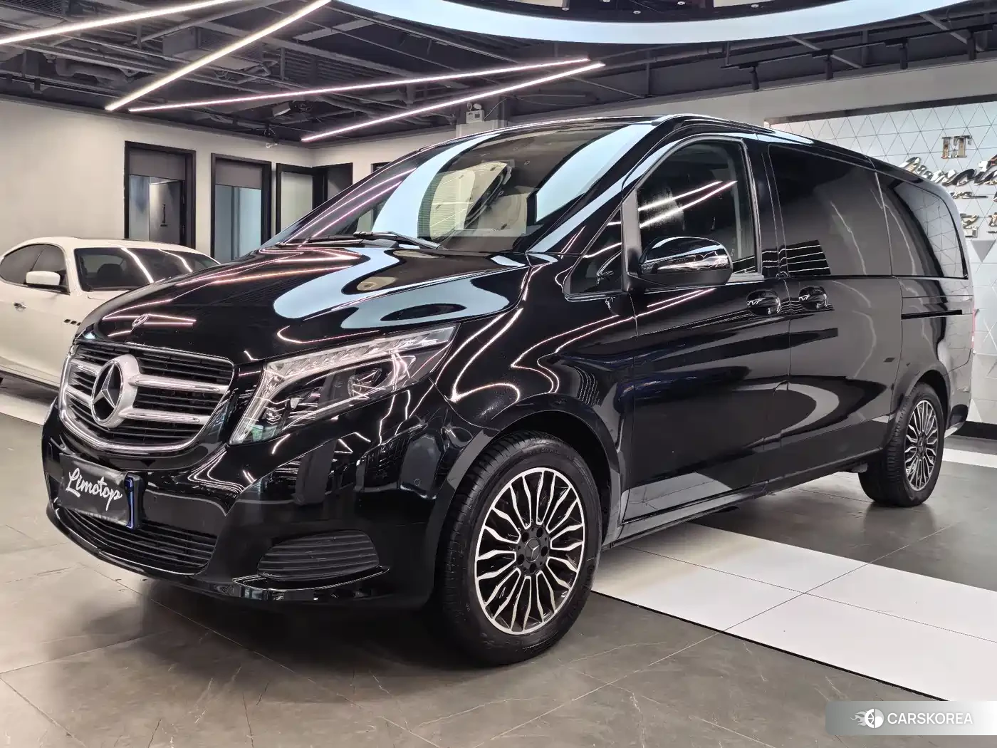 Mercedes-Benz V-Class 2018 Черный из Китая