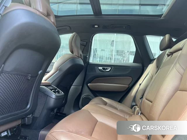 Volvo XC60 2021 Темно-серый из Китая