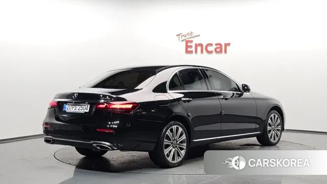 Mercedes-Benz E-Class W213 2023 Черный из Кореи