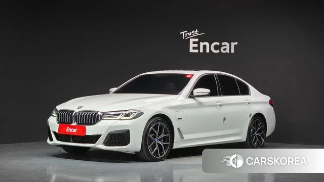 BMW 5 Series (G30) 2022 Белый из Кореи