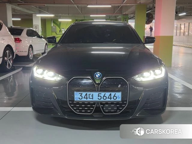BMW i4 2022 Зеленый из Кореи
