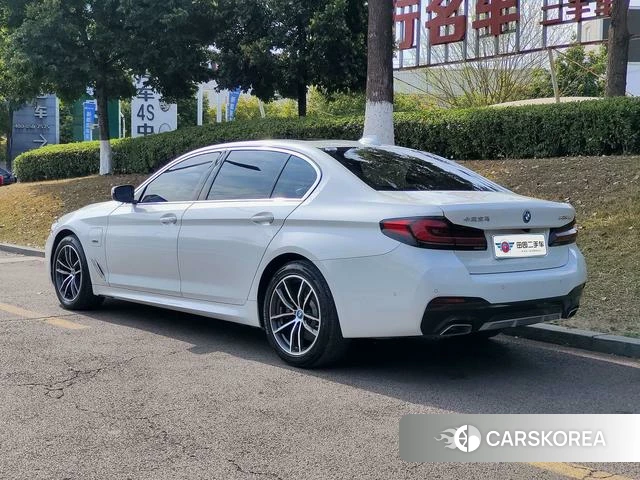 BMW 5 series PHEV 2022 Белый из Китая