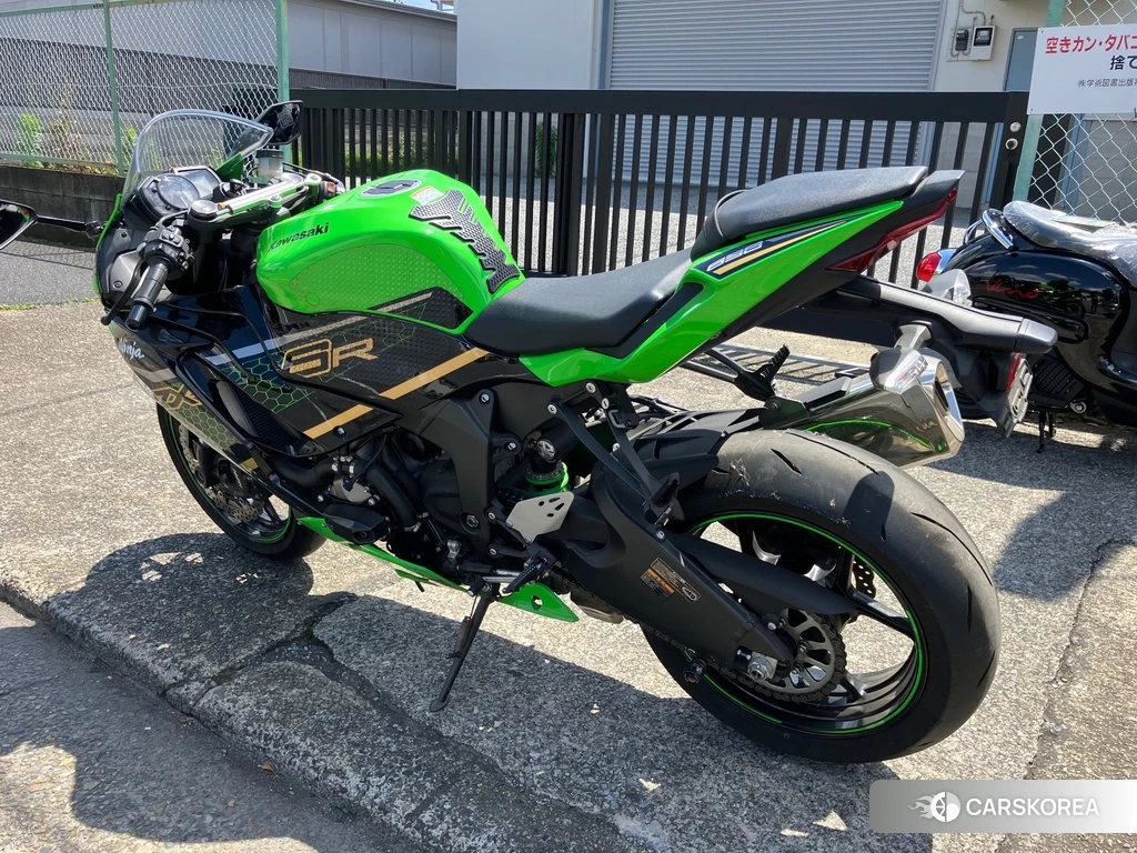 Проданный Kawasaki NINJA ZX-6R 2019 из Японии, фото 2