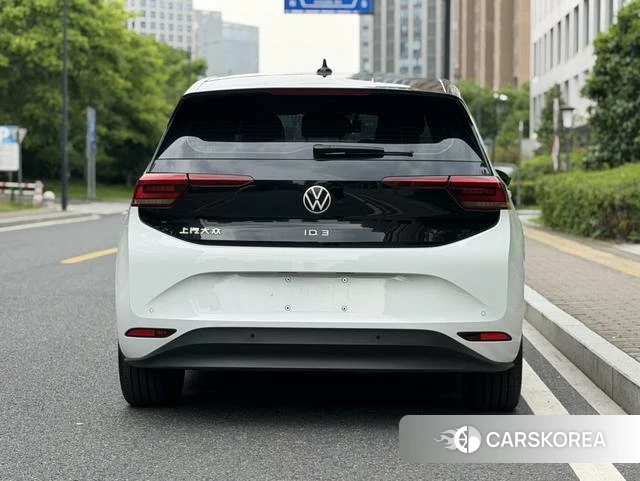 Volkswagen ID.3 2024 Белый из Китая