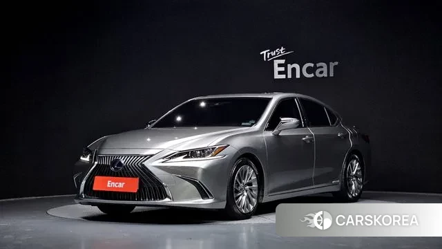 Lexus ES300h 7th generation 2018 Серебристо-серый из Кореи