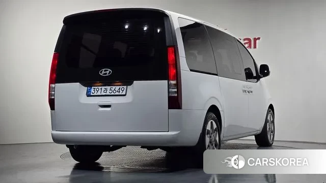 Hyundai Staria 2024 Белый из Кореи