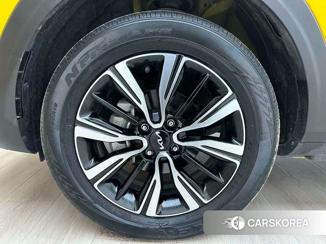 Kia Yi Ran 2021 Желтый из Китая