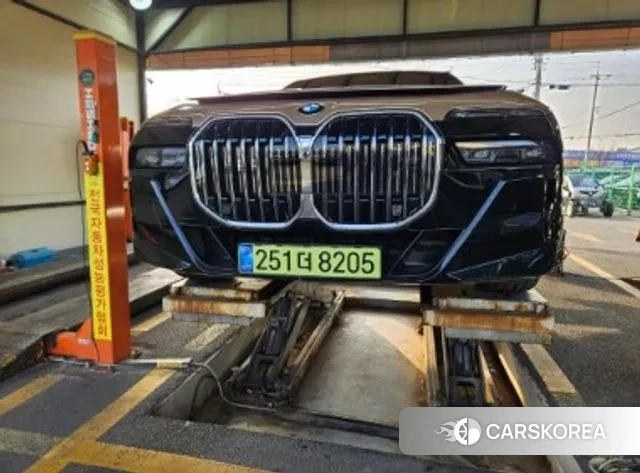 BMW 7 Series (G70) 2024 Черный из Кореи