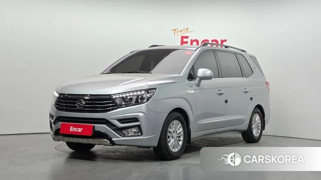 Ssangyong Korando Turismo 2018 Серебряный из Кореи