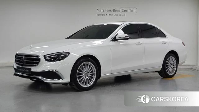 Mercedes-Benz E-Class W213 2023 Белый из Кореи