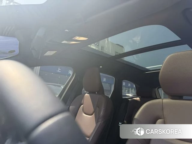 Volvo XC60 2023 Белый из Китая