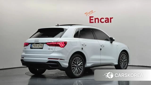 Audi Q3 (F3) 2022 Белый из Кореи