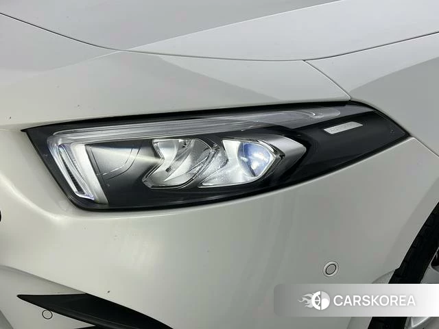 Mercedes-Benz Class A 2021 Белый из Китая