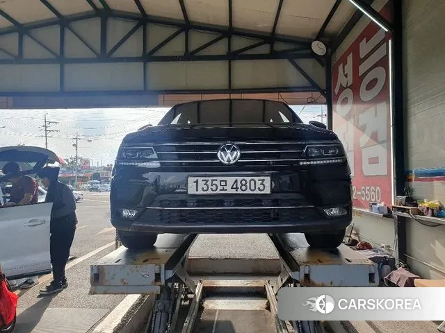 Volkswagen Tiguan second Generation 2020 Черный из Кореи
