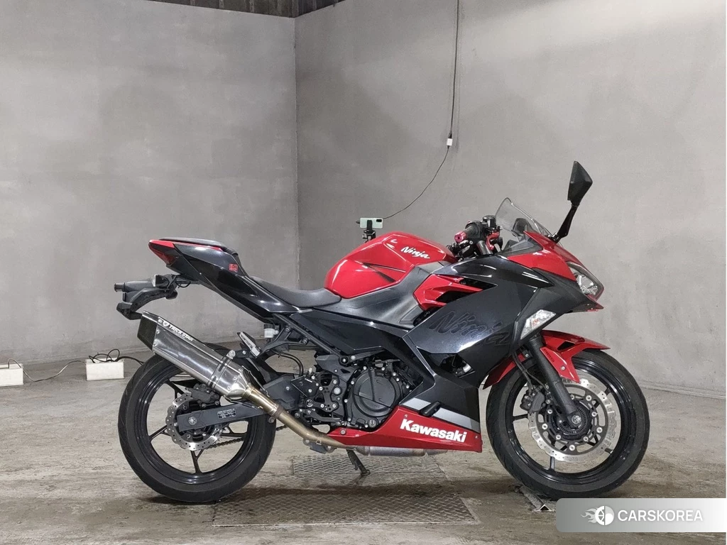 Проданный Kawasaki NINJA 400 2019 из Японии