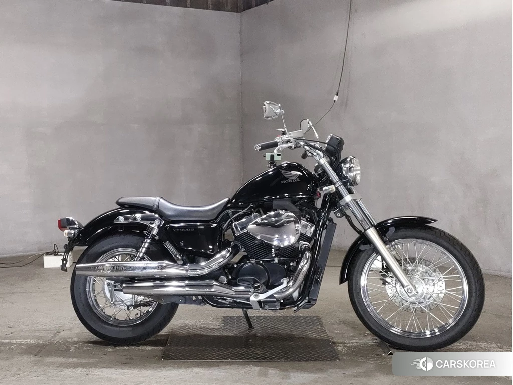 Проданный Honda VT400S 2013 из Японии