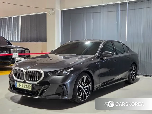 BMW 5 Series (G60) 2024 Серый из Кореи