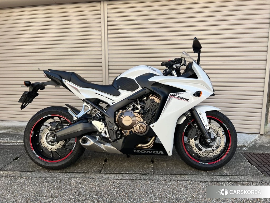 Проданный Honda CBR650F 2017 из Японии