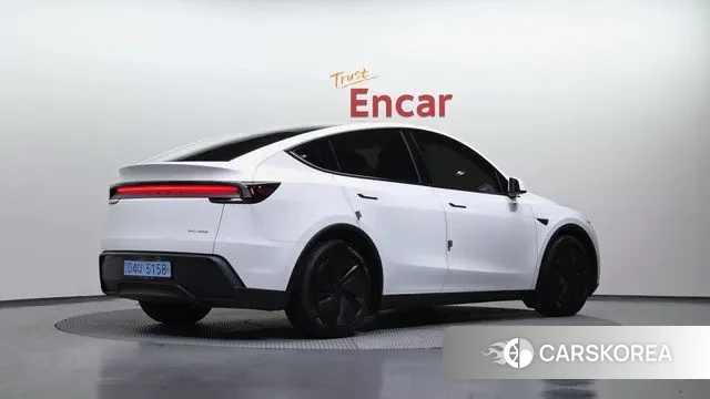 Tesla Model Y 2025 Белый из Кореи