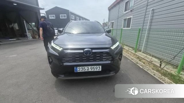 Toyota RAV4 5th Generation 2023 Серый из Кореи