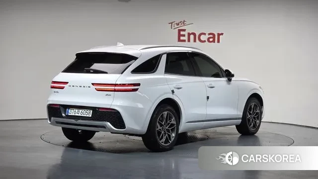 Genesis GV70 2021 Белый из Кореи