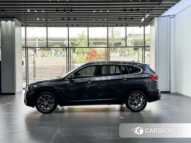 BMW X1 2022 Черный из Китая