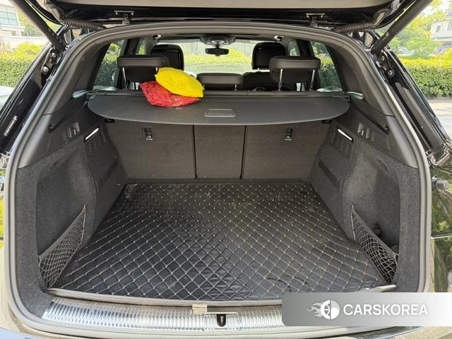 Audi Q5L 2024 Черный из Китая