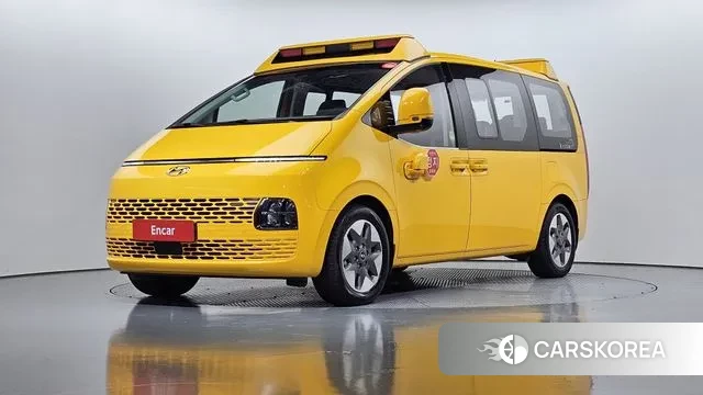Hyundai Staria 2023 Желтый из Кореи
