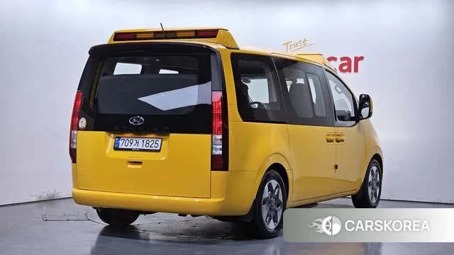 Hyundai Staria 2023 Желтый из Кореи