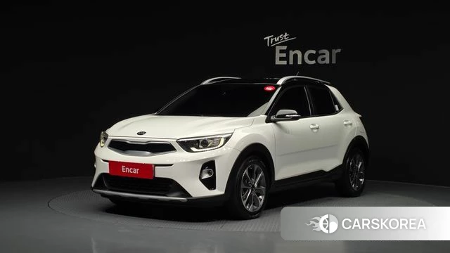 Kia Stonic 2018 Белый из Кореи
