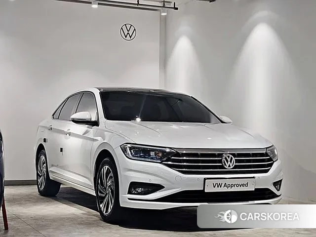 Volkswagen 7th Generation of Jetta 2020 Белый из Кореи