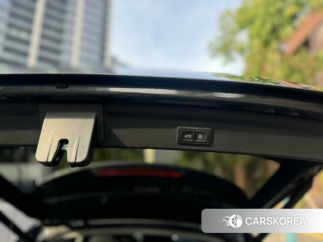 Audi Q3 2021 Темно-серый из Китая