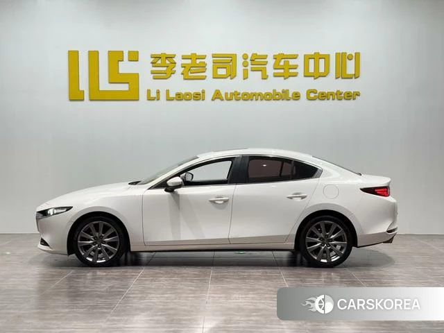 Mazda 3 Angkesaila 2021 Белый из Китая