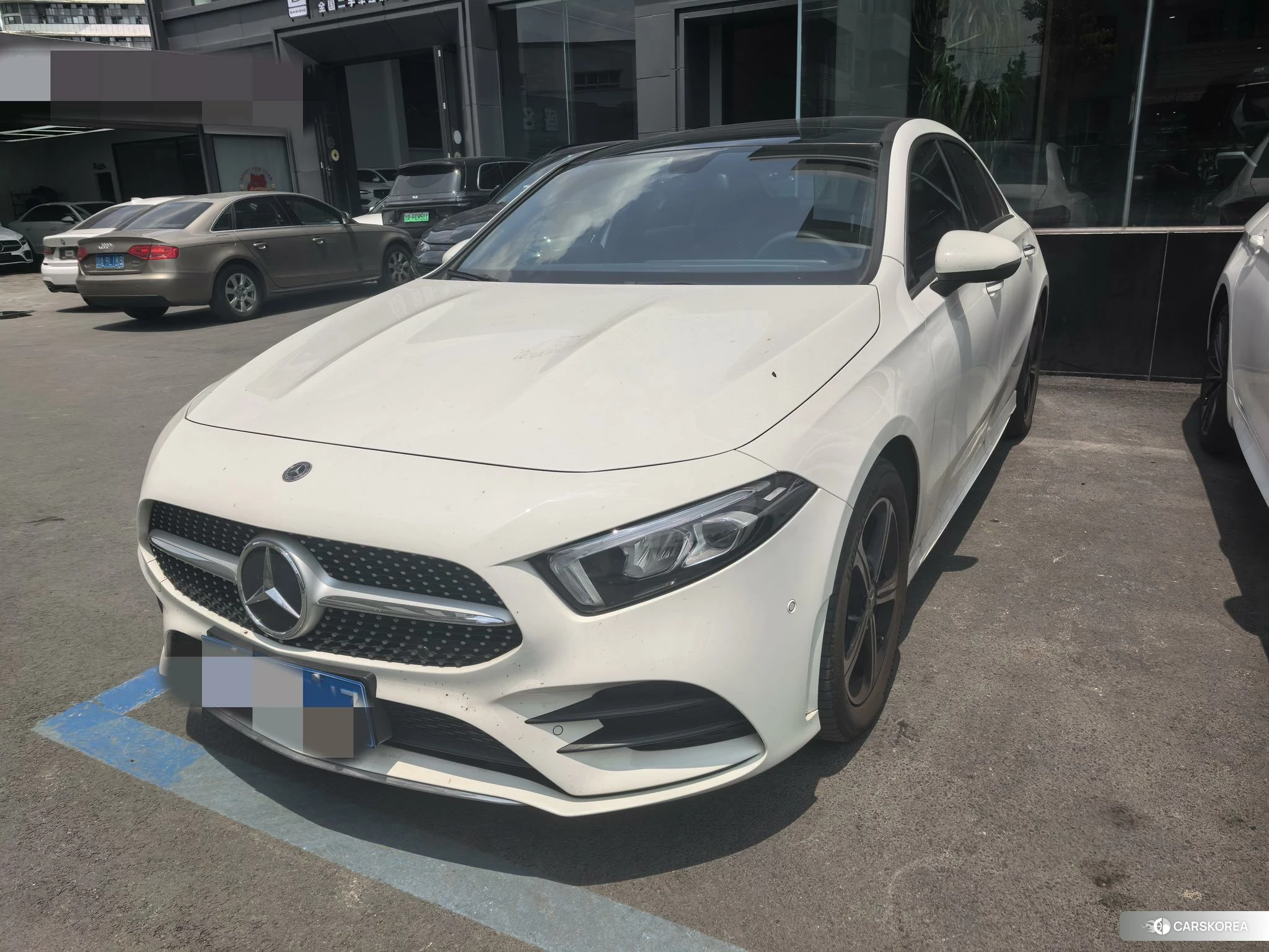 Mercedes-Benz A-Class 2022 Белый из Китая