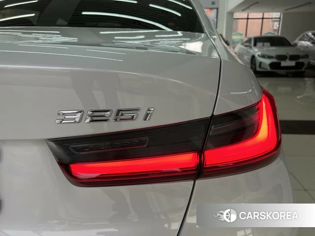 BMW 3 series 2023 Белый из Китая