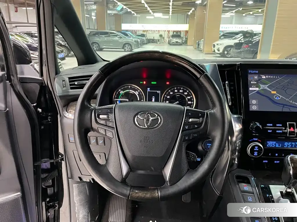 Toyota Elfa 2021 Черный из Китая